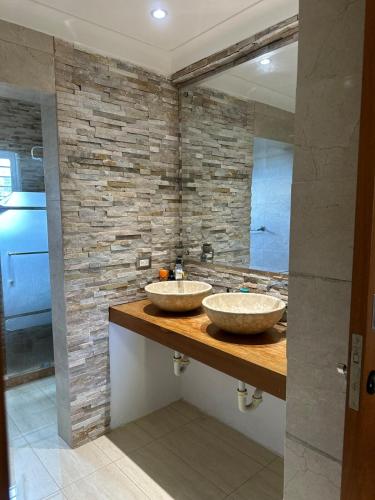 Luxury Villa with Pool, jacuzzi,Basketball and more in Villa Mella