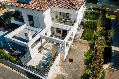 المنظر الخارجي, Amarea in Karigador