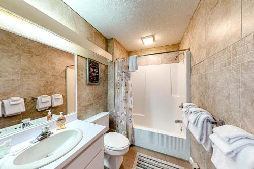 Village Green Unit 8F – Stowe, VT