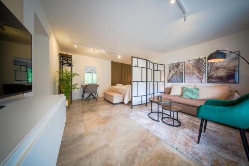 Kurpark Apartment, Schwimmbad, Sauna, Terrasse in Bad Wildbad, Deutschland