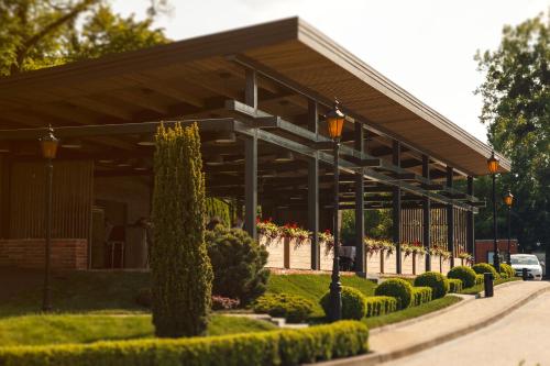 Citadel Inn Hotel & Resort - image 4