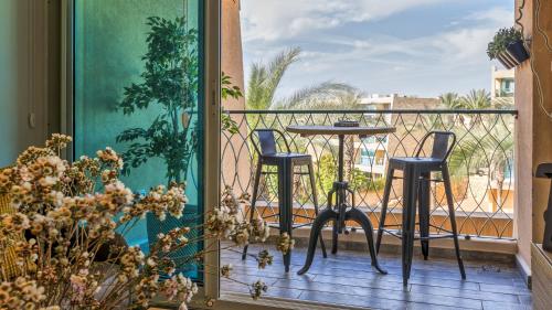 Balkon/terasa, Alma in Caesarea