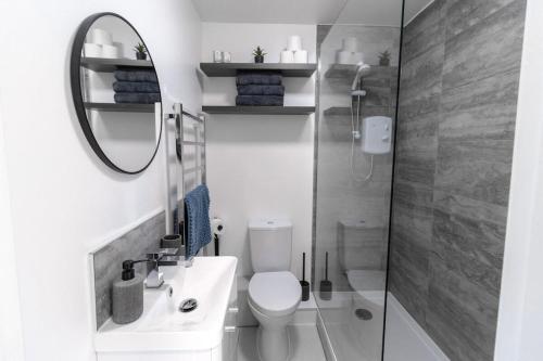 Luxury 1 BD | Central | Parking | Wifi