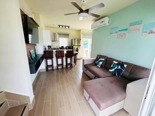 Tranquil Poolside Two BR Beach Villa in El Pajonal