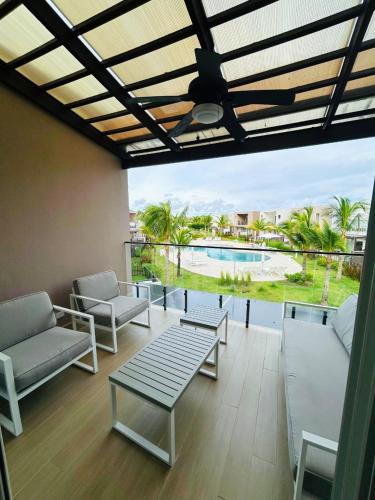 Tranquil Poolside Two BR Beach Villa in El Pajonal