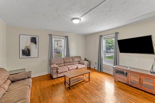 Right Field All Star Baseball Rentals image