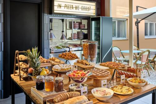 Food and beverages, JO&JOE ROMA in Monti