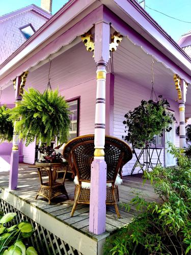 Retreat at Sea Cloud Cottage in Historic Wiscasset in Wiscasset