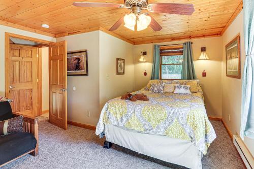 Cabin with Hot Tub and Mtn View 6 Mi to Snowshoe Resort - image 2