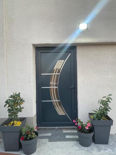 Apartment Garden in Laplje Selo