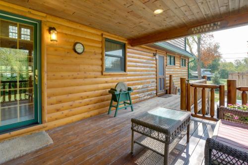 Port Austin Winter Retreat: Hot Tub & Fireplace in Grind Stone City (MI)