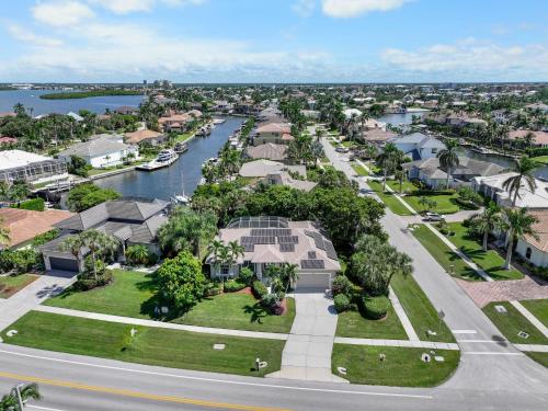 689 Kendall Drive - image 11