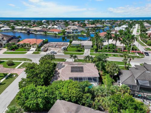 689 Kendall Drive - image 2