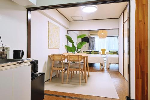 Kitchen, 恵比寿駅から徒歩1分 渋谷3分 新宿10分 30m2でゆったり 最高の立地 403号室 in Ebisu