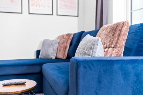 Comfortable 1 Bed Apt, Sleeps 4, Parking, Great for Contractors, Families and Leisure Stays, West Mi in Droitwich