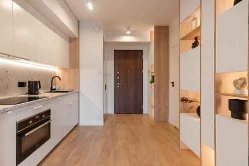Luxury Apartment Mennica Residence City Center with parking by P&M, Warschau (Foto 8)