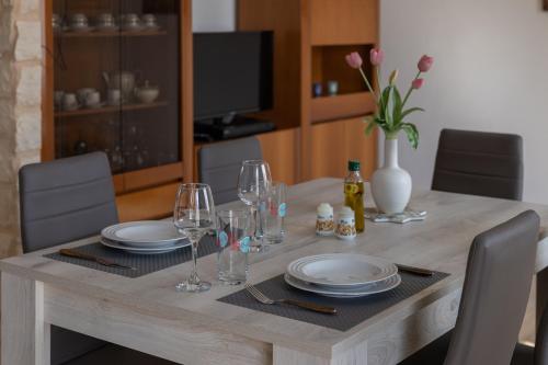 Le Giare House