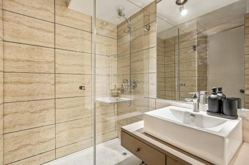 Costanera Center MUT Apartment by Mr BnB - image 4