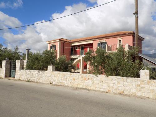  Kolona Apartments in Lixouri
