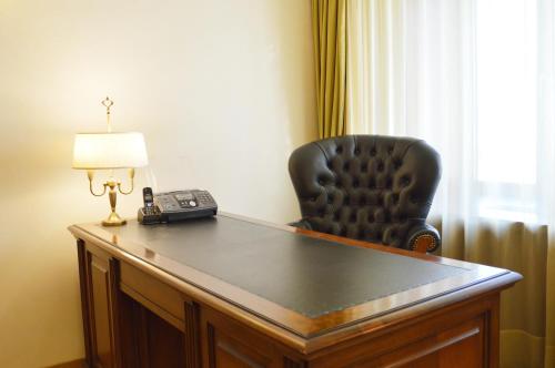 Presidential Suite image 5