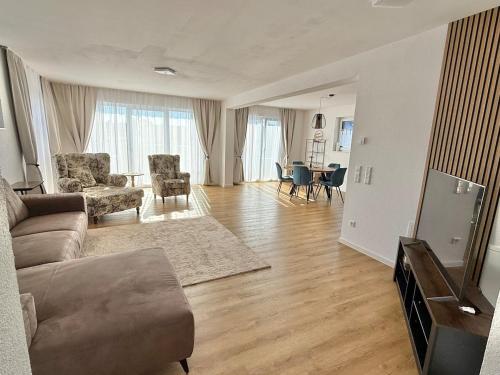 Luxury Apartment 4 bedrooms Self check in out in Ebersbach an der Fils, Deutschland