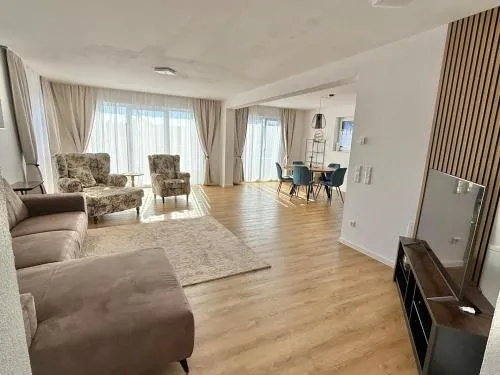 Luxury Apartment 4 bedrooms Self check in out in Ebersbach an der Fils, Deutschland