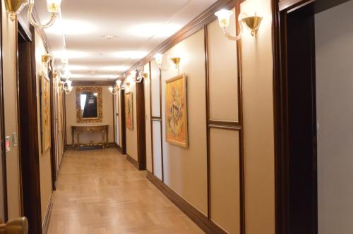 Presidential Suite image 8