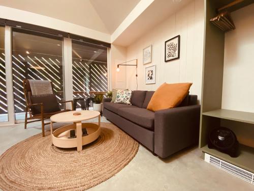 Fern's Edge in พอร์ต เรนฟริว