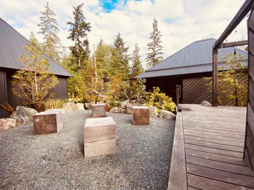 Fern's Edge in พอร์ต เรนฟริว