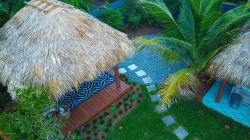 Villa Tropical - Your private Miami Resort with a heated pool in North Miami, USA
