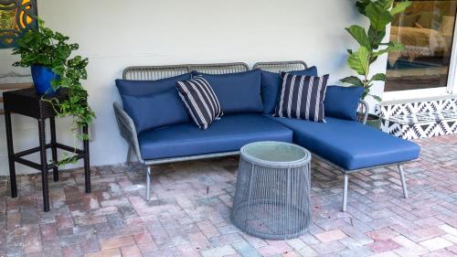 Villa Tropical - Your private Miami Resort with a heated pool in North Miami, USA