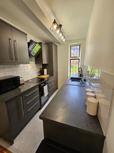 Bright & Modern 2 Bed Flat in South London, South Norwood (foto 8)