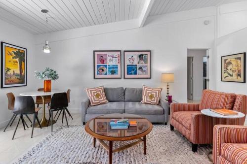 Villa Reel Paradise - Mid Century House in Palm Springs, USA
