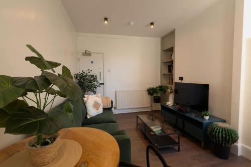 Anfield Stadium Apartment - Perfect Matchday Stay, Liverpool (photo 4)