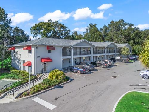 Baymont by Wyndham Ocala Suites - 숙소 외관