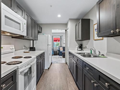 Baymont by Wyndham Ocala Suites - 주방