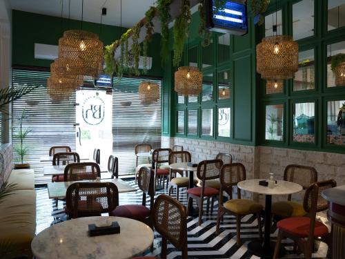The Reserve Boutique Hotel – Karachi, TX