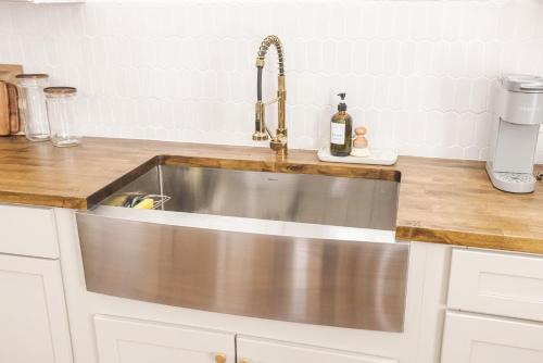 Downtown Lafayette Gem-1BR House with Free Parking in 拉法葉市中心