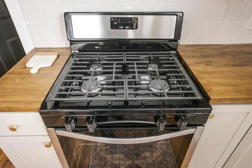 Downtown Lafayette Gem-1BR House with Free Parking in 拉法葉市中心