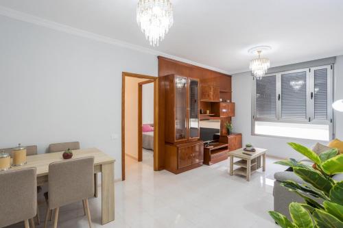 Flatguest Las Canteras Beach 10 + Wifi + 5 Pax 1