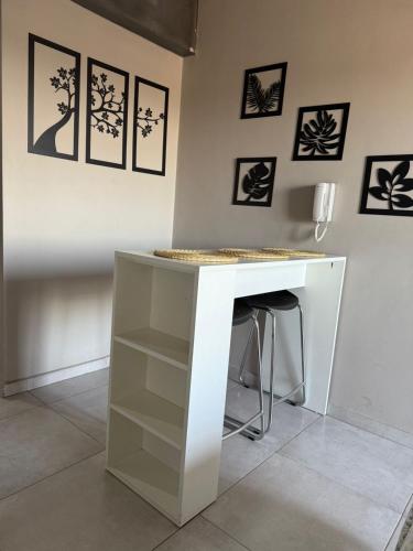 CHINO I near 테니엔테 헤네랄 벤하민 마티엔소 국제공항