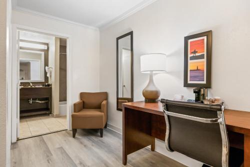 Comfort Inn Santa Cruz North