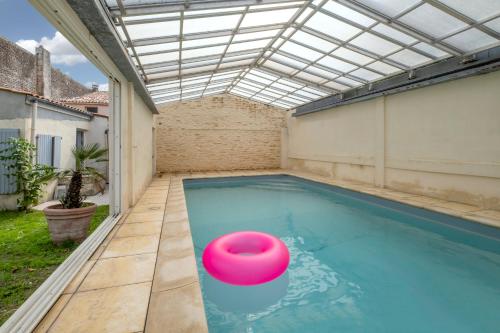 Maison Rochefort grande capacité avec piscine couverte et chauffée - Location saisonnière - Rochefort