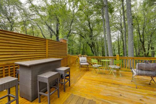 half Mi to Skiing Resort Getaway in Sapphire! in แซฟไฟร์ (NC)