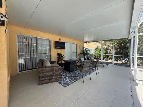 Conveniently Located Cozy Home in Ocoee