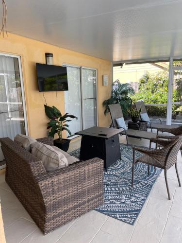 Conveniently Located Cozy Home in Ocoee