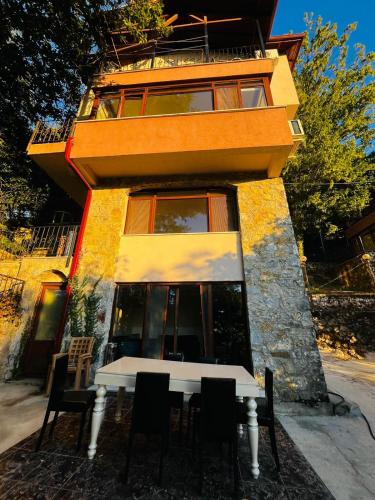 CANPOLAT Villa