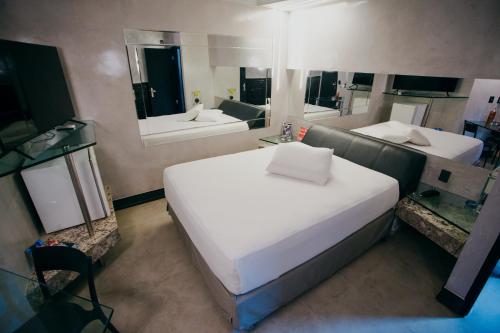 Trópicos Motel 5