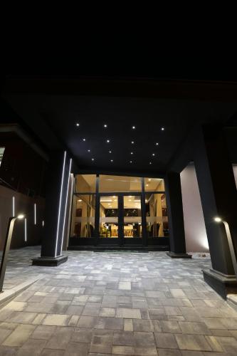 ทัศนียภาพภายนอกโรงแรม, Garni Hotel Zen free parking in นิส