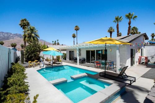 Demuth Park Desert Oasis - Pool - Tiki Room
